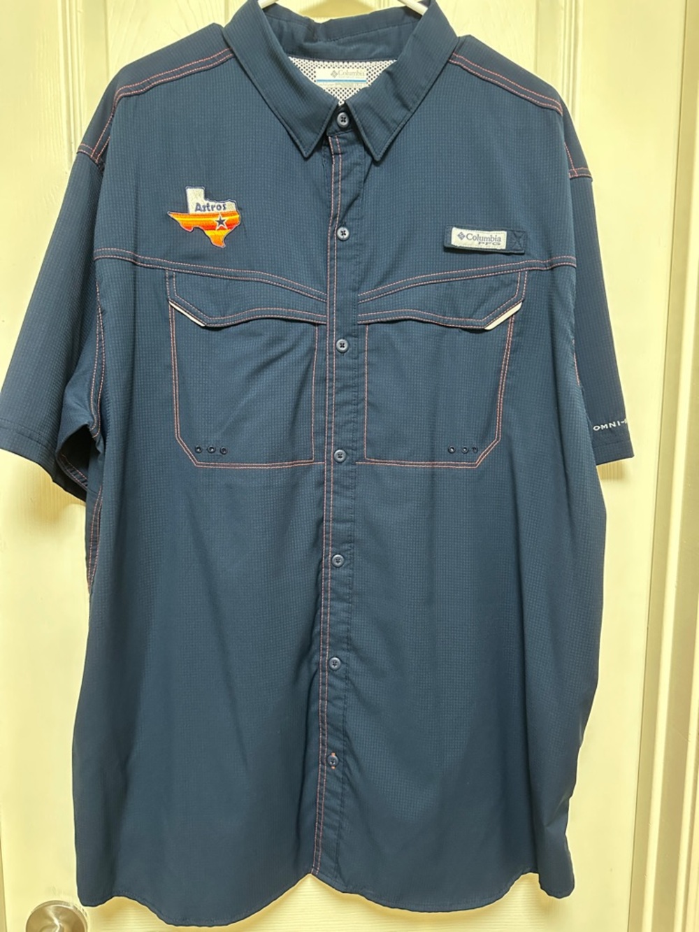 Columbia Men’s Blue Short-Sleeve Button-Down Shirt with Houston Patch